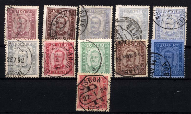 1202.jpg -     Lote:    1202            Portugal       Descrição:         1892/93 &mdash; D. Carlos I, tipo Diogo Neto. Lote composto por 11 selos em denteado 12 &frac12;: série completa em papel porcelana, com excepção do selo de 150 reis (+ dois selos de 20 e 50 reis com tonalidades de cor diferentes) + selo de 75 reis em papel pontinhado. Valor de catálogo &euro; 337,90.        O       Valor Base:     &euro; 30,00     Valor Venda:     &euro; 32,00     