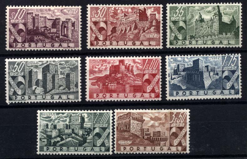 1321.jpg -     Lote:    1321            Portugal       Descrição:         1946 &mdash; Castelos de Portugal. CE664/671. Série completa. Valor de catálogo &euro; 169,00.        **       Valor Base:     &euro; 25,00     Valor Venda:     Retirado     