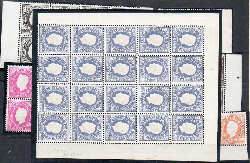 1660.jpg -     Lote:    1660            Moçambique       Descrição:         1886 &mdash; D. Luís I. Fita direita. CE15/17, 19 E 2&frac12;3. Selecção de múltiplos, incluindo 1 par, 3 quadras, 2 blocos de 8 selos e um bloco de 20 selos. Bloco de 8 selos de 5 reis em 13 &frac12;, e os restantes em 12 &frac12;. Valor aproximado de catálogo &euro; 242,00.        ***/*       Valor Base:     &euro; 50,00     Valor Venda:     &euro; 50,00     