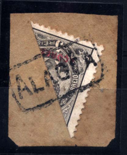 1867.jpg -     Lote:    1867            Açores       Descrição:         Carimbos nominativos. 1884/87 &mdash; D. Luís I de frente, com sobrecarga Açores. CE52, 5 reis preto. Selo bipartido sobre fragmento, obliterado com carimbo batido a preto de "ALAGOA".        FRG       Valor Base:     &euro; 8,00     Valor Venda:     Retirado     