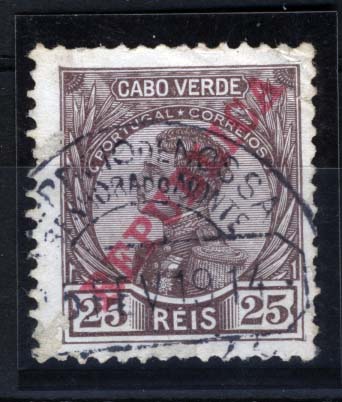 1892.jpg -     Lote:    1892            Cabo Verde       Descrição:         Carimbos circulares datados. 1912 &mdash; D. Manuel II com sobrecarga RE*UBLICA. CE105, 25 reis castanho, com carimbo batido a preto de "CORREIO DE NOSSA / SENHORA DO MONTE". MR.        O       Valor Base:     &euro; 20,00     Valor Venda:     &euro; 220,00     
