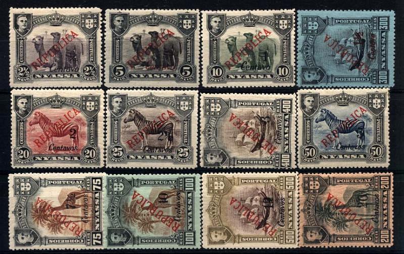 0063.jpg -     Lote:    63      Colecção Império      Companhia do Niassa       Descrição:         1921 &mdash; D. Manuel II, com sobretaxa, tipografadas em Londres. CE94/105. Série completa. Valor de catálogo &euro; 54,00.         **       Valor Base:     &euro; 15,00     Valor Venda:     &euro; 15,00     