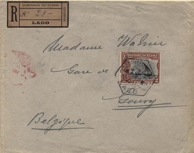 0098.jpg -     Lote:    98      Colecção Império      Companhia do Niassa       Descrição:         192&frac12;3 &mdash; Motivos diversos. Sobrescrito circulado registado de Lago (26.01.28) para a Bélgica, com trânsito por Fort Johnston (10.02.28), Zomba (15.02.28) e Londres (22.03.28), com selo de 2E castanho e preto CE124. MB e MR.         Carta       Valor Base:     &euro; 250,00     Valor Venda:     &euro; 250,00     