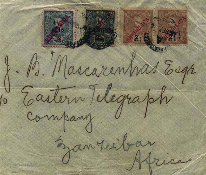 0508.jpg -     Lote:    508            Índia       Descrição:         1914/15 &mdash; D. Carlos I com sobrecarga REPUBLICA local + D. Carlos I com sobrecarga REPUBLICA da Casa da Moeda e sobretaxa + D. Carlos I com sobrecarga REPUBLICA. Sobrescrito circulado pela ambulância ferroviária ascendente de Mormugão &mdash; Índia Inglesa (16.12.21) para Zanzibar (12.01.21) com selos de 1 &frac12; reis s/ 12 Tangas CE303, 2 Tangas s/ 2 &frac12; reis CE 313 e par horizontal de 2 &frac12; reis castanho amarelo CE274. R.        Carta       Valor Base:     &euro; 250,00     Valor Venda:     &euro; 320,00     