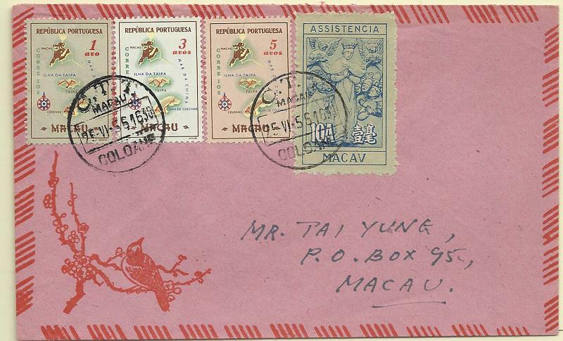 0528.jpg -     Lote:    528            Macau       Descrição:         1953/56 &mdash; Imposto Postal + Carta Geográfica de Macau. Sobrescrito circulado internamente de Coloane (25.06.56) para Macau (26.05.56) com selos de 1, 3 e 5 avos (CE386/388) e selo de Assistência (CE IP13), utilizado no período de uso obrogatório para as correspondências locais (1 a 30 de Junho, de acordo com o Diploma Legislativo n.º 983 de 22/03/1947 qie aprovou o Regulamento do selo de assistência). Carimbos de COLOANE batidos a preto. MR.        Carta       Valor Base:     &euro; 60,00     Valor Venda:     &euro; 75,00     