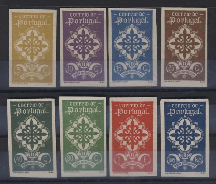 1010.jpg -     Lote:    1010            Portugal        Descrição:         1940 &mdash; Legião Portuguesa. CE583/590. Série completa de provas não denteadas, não gomadas em papel liso. B e R.        PRV       Valor Base:     &euro; 80,00     Valor Venda:     &euro; 110,00     