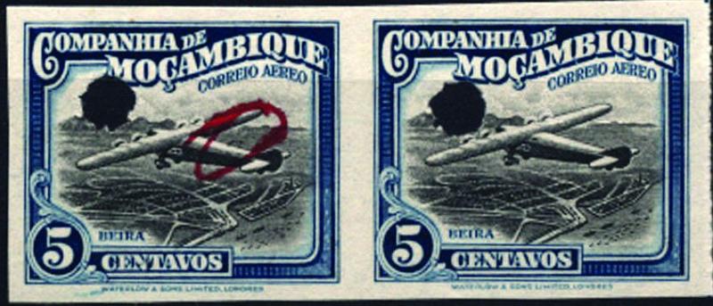 1065.jpg -     Lote:    1065            Companhia de Moçambique       Descrição:         1935 &mdash; Inauguração do Correio Aéreo em tipo rectangular. CE CA11, 5c azul e preto. Par horizontal de provas não denteadas, nas cores aprovadas, com furos de segurança da casa impressora e anotações para correcções a vermelho.        PRV       Valor Base:     &euro; 15,00     Valor Venda:     Retirado     