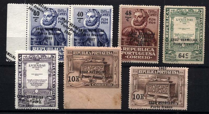 1103.jpg -     Lote:    1103            Portugal       Descrição:         1927 &mdash; Porte Franco * Cruz Vermelha Portuguesa. Selos do 4.º Centenário de Luís de Camões (1924) sobrecarregados. Lote composto por: CE CVP5 em par horizontal com dupla sobrecarga uma delas deslocada; CE CVP6 com dupla sobrecarga; CE CVP7 sem impressão "1927" na sobrecarga; CE CVP8 com a sobrecarga deslocada; CE CVP10, dois selos, um não denteado na base e outro com a sobrecarga deslocada.        **/*       Valor Base:     &euro; 15,00     Valor Venda:     &euro; 38,00     