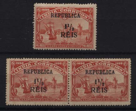 1138.jpg -     Lote:    1138            Índia       Descrição:         1914 &mdash; 4.º Centenário do Descobrimento do Caminho Marítimo para a Índia com sobrecarga REPUBLICA e sobretaxa. CE305, 1 &frac12; s/ 4 &frac12; reis. Lote composto por selo com "1" espesso e par com um dos selos com "1" de "&frac12;" invertido. Ligeiros pontos de óxido no verso. Valor de catálogo &euro; 51,00.        ***/**       Valor Base:     &euro; 5,00     Valor Venda:     Retirado     