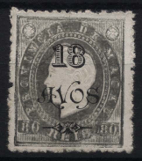 1143.jpg -     Lote:    1143            Macau       Descrição:         1902 &mdash; D. Luís I, fita direita. Com sobretaxa. CE107, 18 avos s/ 80 reis cinzento. Selo com dupla impressão da cor. Não catalogado.        O       Valor Base:     &euro; 30,00     Valor Venda:     &euro; 60,00     