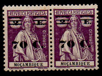 1162.jpg -     Lote:    1162            Moçambique       Descrição:         1931 &mdash; Ceres, com sobretaxa. CE261, 70C s/ 2E violeta. Par horizontal em que um dos selos apresenta apenas duas barras a anular a legenda "E". R.        **       Valor Base:     &euro; 8,00     Valor Venda:     &euro; 14,00     