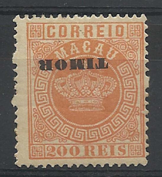 1214.jpg -     Lote:    1214            Timor       Descrição:         1886 &mdash; Tipo Coroa. Selos de Macau, com sobrecarga "TIMOR". CE9, 200 reis laranja, denteado 12 &frac12;, com sobrecarga invertida. Ligeiros pontos de óxido no verso. MB e MR.        **       Valor Base:     &euro; 40,00     Valor Venda:     Retirado     