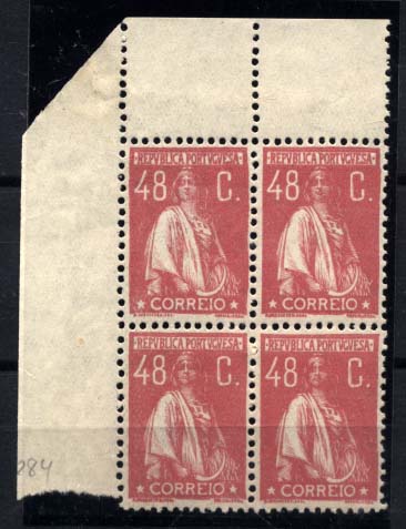 1323.jpg -     Lote:    1323            Portugal       Descrição:         1924/26 &mdash; Ceres. Novas taxas e cores. CE284, 48C carmim rosa. Quadra canto de folha, nova sem sinal de charneira. Valor de catálogo &euro; 88,40.        ***       Valor Base:     &euro; 15,00     Valor Venda:     Retirado     