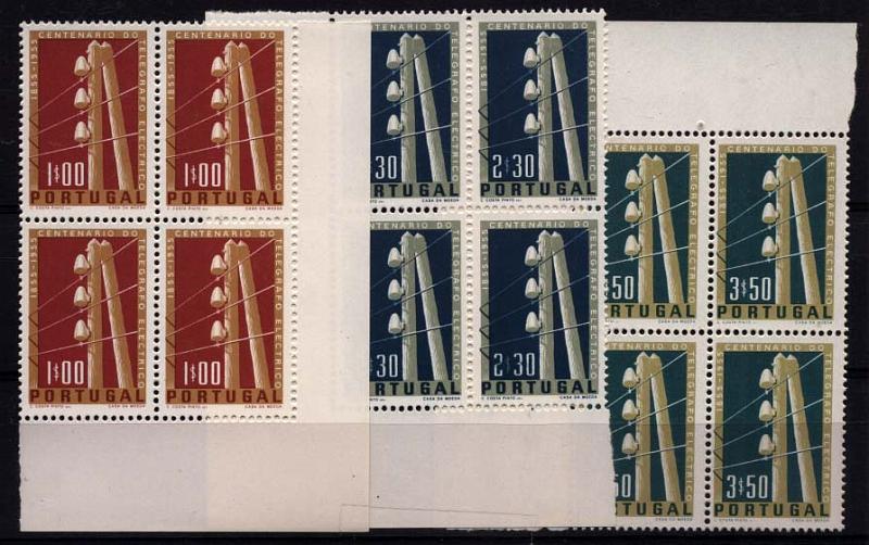 1373.jpg -     Lote:    1373            Portugal       Descrição:         1955 &mdash; 1.º Centenário do Telégrafo Eléctrico em Portugal. CE815/17. Série completa em quadras, cantos de folha. Valor de catálogo &euro; 424,00.        ***       Valor Base:     &euro; 65,00     Valor Venda:     &euro; 65,00     