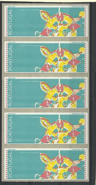 1409.jpg -     Lote:    1409            Portugal       Descrição:         1995 &mdash; Brinquedos Populares &mdash; Galinhas. CE ETQ10. Tira de 5 etiquetas sem impressão da taxa.        ETQ       Valor Base:     &euro; 6,00     Valor Venda:     &euro; 6,00     