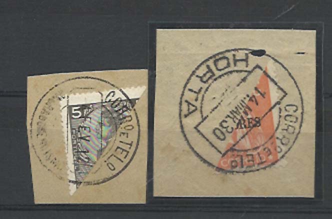 1461.jpg -     Lote:    1461            Açores       Descrição:         1910/18 &mdash; D. Manuel II + Ceres. Lote de dois fragmentos com selos de 5 reis preto CE108 e 2C laranja CE166, bipartidos, utilizados como portes de jornais, com obliterações de Angra do Heroísmo e Horta.        FRG       Valor Base:     &euro; 5,00     Valor Venda:     Retirado     