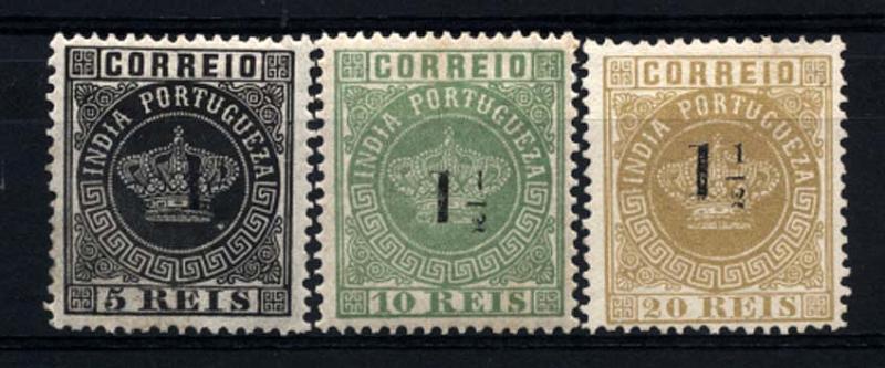 1527.jpg -     Lote:    1527            Índia       Descrição:         1881/83 &mdash; Tipo Coroa. Com sobretaxa. CE66/68. Lote de 3 selos: 1 &frac12; s/ 5 reis preto, denteado 12 &frac12;, 1 &frac12; s/ 10 reis verde, denteado 12 &frac12; e 1 &frac12; s/ 20 reis denteado 12 &frac12;. Valor de catálogo &euro; 41,60.        **/*       Valor Base:     &euro; 10,00     Valor Venda:     &euro; 20,00     