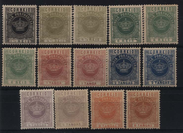 1539.jpg -     Lote:    1539            Índia       Descrição:         1882 &mdash; Tipo Coroa. Valores em moeda local. Tipo I. CE115/121. Série completa em denteado 12 &frac12;. Lote de 14 selos. Repetições com tonalidades de cor. Alguns selos regomados. Lote a ver.         **       Valor Base:     &euro; 15,00     Valor Venda:     &euro; 32,00     