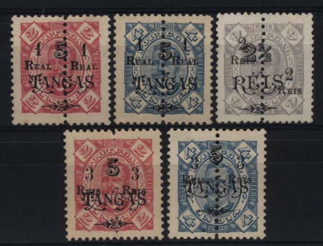 1560.jpg -     Lote:    1560            Índia       Descrição:         1911/13 &mdash; D. Carlos I de 1902, perfurados ao meio, com sobretaxa. CE225/229. Série completa. Todos em denteado 11 &frac12; com excepção CE227 em denteado 12 &frac12;. Valor de catálogo &euro; 93,00.        *       Valor Base:     &euro; 25,00     Valor Venda:     &euro; 80,00     
