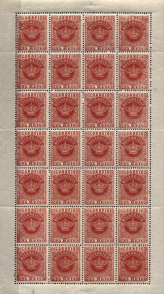 1636.jpg -     Lote:    1636            Moçambique       Descrição:         1876 &mdash; Tipo Coroa. CE4, 25 reis carmim rosa, denteado 13 &frac12;, papel liso médio. Folha completa de 28 selos com goma original. Valor de catálogo &euro; 448,00.        ***       Valor Base:     &euro; 160,00     Valor Venda:     Retirado     