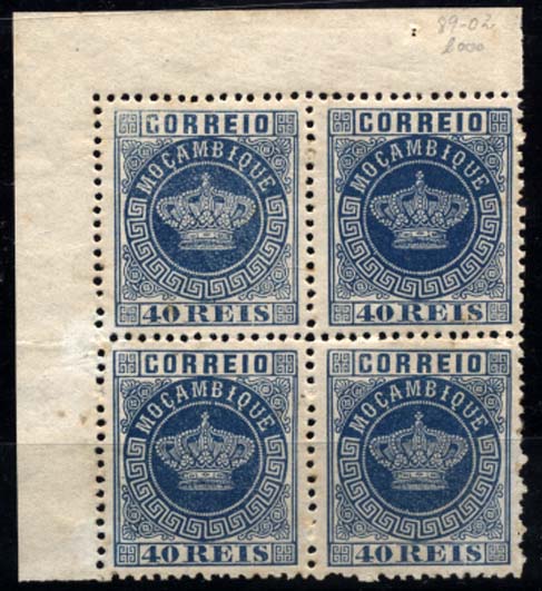 1638.jpg -     Lote:    1638            Moçambique       Descrição:         1876 &mdash; Tipo Coroa. CE5, 40 reis azul. Quadra canto de folha em denteado 12 &frac12;. Goma com defeitos. Lote a ver. Valor de catálogo &euro; 172,00.        ***       Valor Base:     &euro; 35,00     Valor Venda:     Retirado     