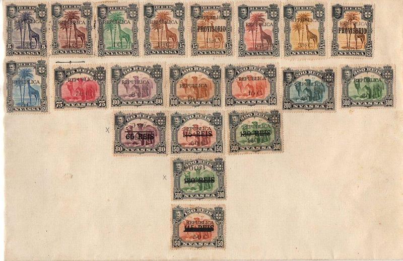1692.jpg -     Lote:    1692            Companhia do Niassa       Descrição:         1918 &mdash; D. Carlos I, com sobretaxa e sobrecarga REPUBLICA. CE64/81. Sobrescrito de grandes dimensões com a série completa colada, mas não obliterada + selos CE79 e CE81 com a sobrecarga invertida + CE80 com dupla impressão do traço inutilizador do anterio valor. Valor de catálogo em usada &euro; 638,35.        Carta       Valor Base:     &euro; 200,00     Valor Venda:     &euro; 280,00     