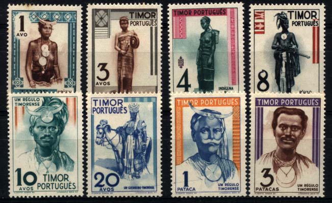 1721.jpg -     Lote:    1721            Timor       Descrição:         1948 &mdash; Tipos Indígenas. CE26&frac12;68. Série completa com ligeiros defeitos na goma. Lote a ver. Valor de catálogo &euro; 167,00.        ***       Valor Base:     &euro; 15,00     Valor Venda:     &euro; 18,00     
