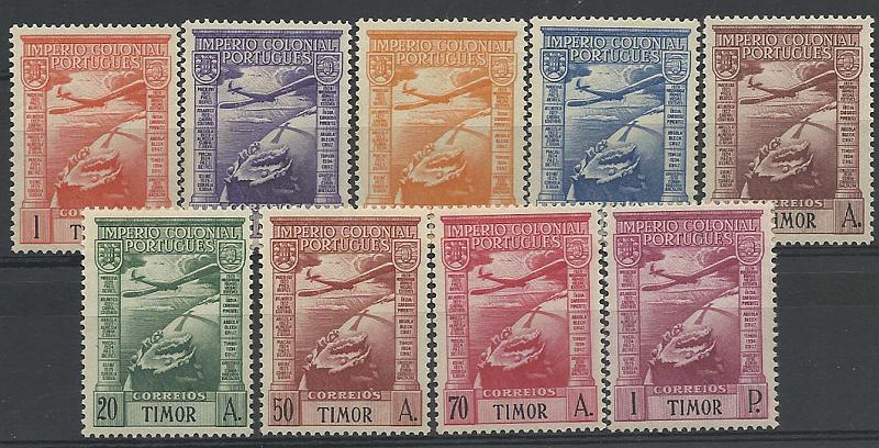 1725.jpg -     Lote:    1725            Timor       Descrição:         1947 &mdash; Correio Aéreo * Império Colonial Português. CE CA1/9. Série completa, com muito ligeiro sinal de charneira . Valor de catálogo &euro; 54,00.        **       Valor Base:     &euro; 15,00     Valor Venda:     &euro; 22,00     