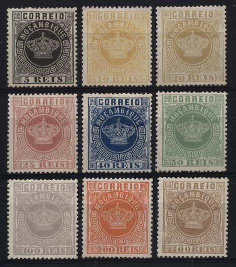 2026.jpg -     Lote:    2026            Moçambique       Descrição:         1876 &mdash; Tipo Coroa. Reimpressões de 1885. CE 1/9. Série completa em denteado 13 &frac12;. Valor de catálogo &euro; 180,00. MB.        R*       Valor Base:     &euro; 60,00     Valor Venda:     &euro; 70,00     
