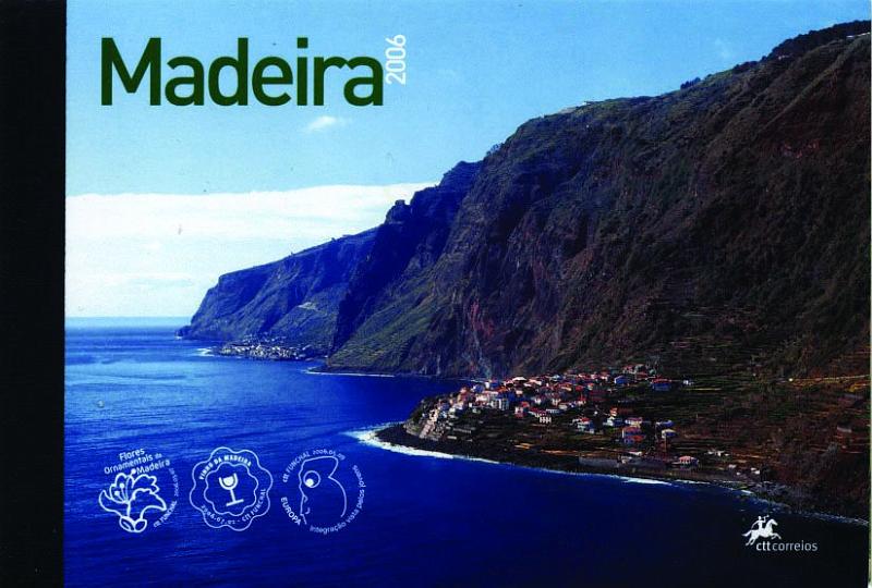 2334.jpg -     Lote:    2334      Lotes pelo Correio      Portugal       Descrição:         2006 &mdash; Madeira + Açores. Lote composto com duas carteiras com selos e blocos das emissões alusivas à Madeira e Açores emitidos em 2006. Valor de catálogo &euro; 75,00.        CRT       Valor Base:     &euro; 10,00     Valor Venda:     &euro; 18,00     