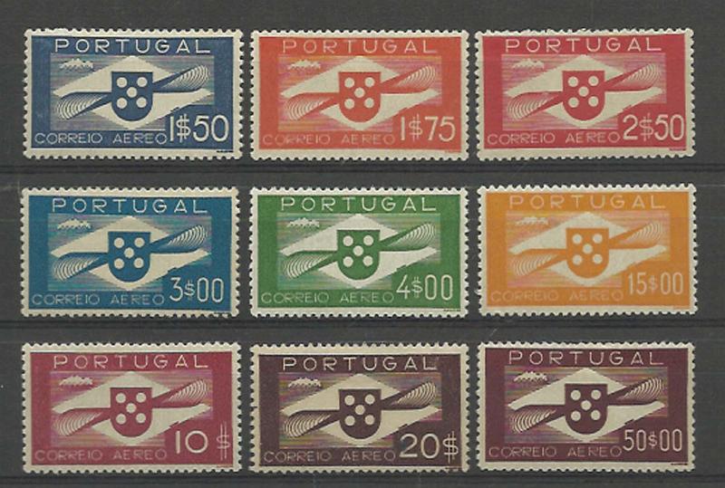 2345.jpg -     Lote:    2345      Lotes pelo Correio      Portugal       Descrição:         1936/41 &mdash; Hélice. CE CA 1/5 e 7/10. Falta selo de 5$00 para completar a série. Valor de catálogo &euro; 401,85.        **       Valor Base:     &euro; 45,00     Valor Venda:     &euro; 45,00     