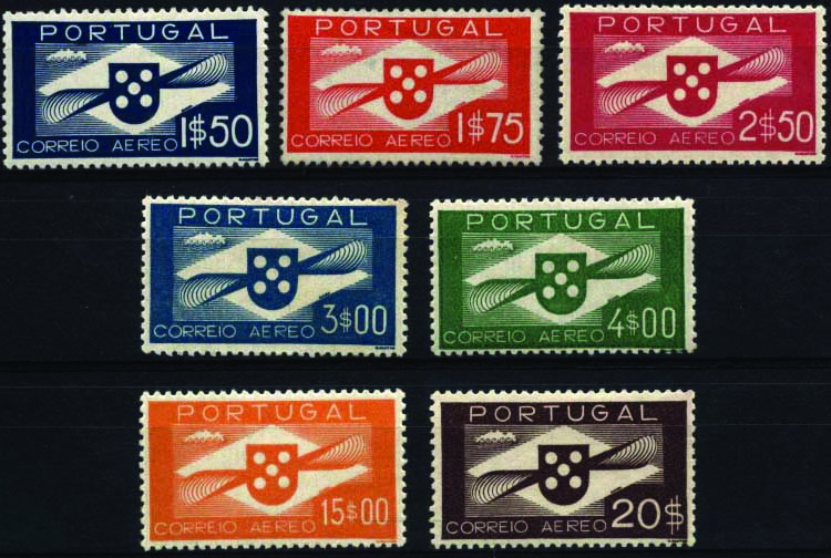 2346.jpg -     Lote:    2346      Lotes pelo Correio      Portugal       Descrição:         1936/41 &mdash; Correio Aéreo * Tipo Hélice. CE CA1/5, 8/9. Série incompleta. Valor de catálogo &euro; 184,75.        **       Valor Base:     &euro; 22,00     Valor Venda:     Retirado     