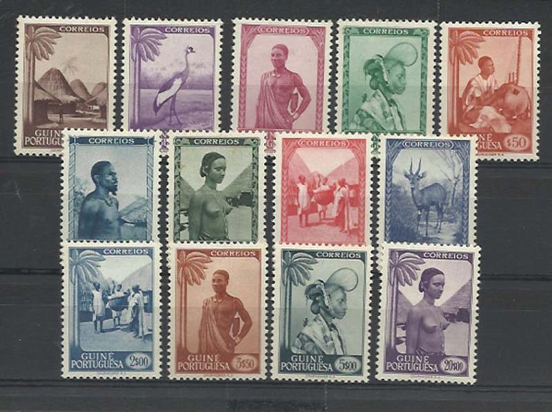 2380.jpg -     Lote:    2380      Lotes pelo Correio      Guiné       Descrição:         1948 &mdash; Motivos da Guiné. CE248/260. Série completa. Dois ou três selos com muito ligeiras manchas no verso. Lote a ver. Valor de catálogo &euro; 112,00.        **       Valor Base:     &euro; 22,00     Valor Venda:     &euro; 25,00     