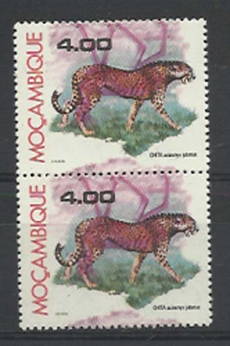 2517.jpg -     Lote:    2517      Lotes pelo Correio             Descrição:      Moçambique * Palops.   1976 &mdash; Fauna. CE50, 4$00. Par horizontal com a impressão por sobreposição parcial do selo de 2$00.        ***       Valor Base:     &euro; 10,00     Valor Venda:     &euro; 10,00     