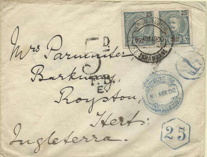 0007.jpg -     Lote:    7      Colecção Império      Inhambane       Descrição:         1898/1901 &mdash; D. Carlos I tipo Mouchon. Selos de Moçambique utilizados no Distrito Postal de Inhambane. CE58, 25 reis verde. Par em sobrescrito circulado de Inhambane (06.04.1900) para Inglaterra (07.05.00) com trânsito em Lourenço Marques (08.04.00). Foi porteada em Lourenço Marques por insuficiência de  franquia em 25c tendo pago em Inglaterra 5d. Este porteado deve-se a uma confusão na aplicação das tabelas de porte em Inhambane e Quelimane que cobravam 50 reis pelo 1.º porte  para os países estrangeiros, e em L. Marques que entendia que o 1.º porte seria de 100 reis. Todas as cartas que chegavam a L. Marques só com 50 reis eram aqui porteadas. MB e MR.        Carta       Valor Base:     &euro; 300,00     Valor Venda:     Retirado     