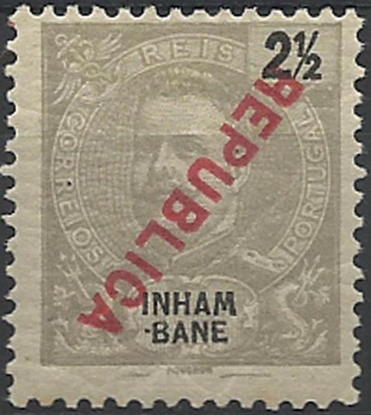 0096.jpg -     Lote:    96      Colecção Império      Inhambane       Descrição:         1917 &mdash; D. Carlos I, com sobrecarga REPUBLICA, tipografada localmente. CE91, 2 &frac12; reis cinzento. Selo com a sobrecarga invertida. B e R.        **       Valor Base:     &euro; 15,00     Valor Venda:     &euro; 32,00     