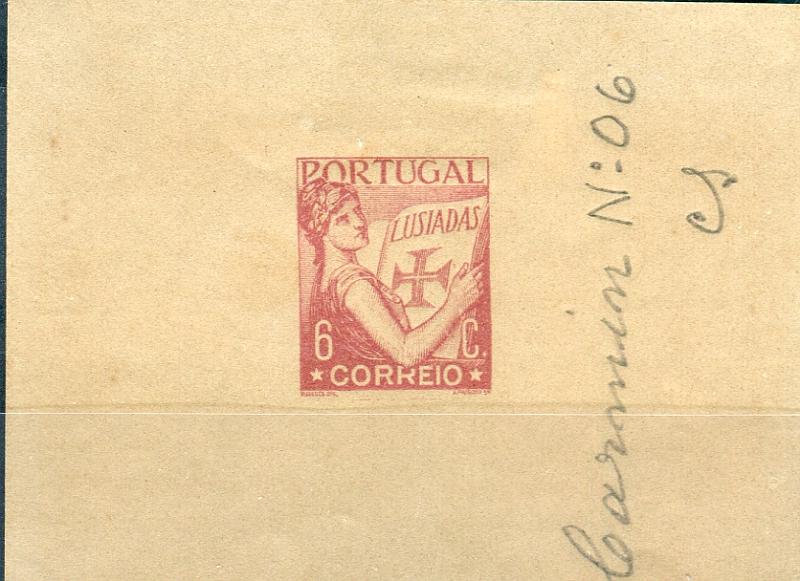 0134.jpg -     Lote:    134      Colecção "Os Lusíadas"             Descrição:         1930 &mdash; Lusíadas. Prova de artista do cunho II, em papel pontinhado, com a indicação manuscrita da cor "carmin n.º 6" da taxa de 6C, impressa antes de Junho de 1930 quando esta taxa ainda era aceite.        PRV       Valor Base:     &euro; 25,00     Valor Venda:     &euro; 26,00     