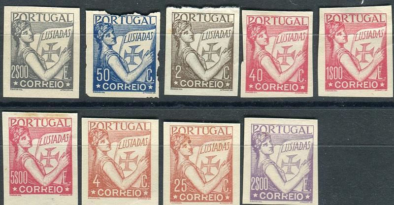 0150.jpg -     Lote:    150      Colecção "Os Lusíadas"             Descrição:         1930 &mdash; Lusíadas. Lote de 9 provas não denteadas, recortadas de 5 pranchas de 24 cópias, de cores distintas, em papel liso e ligeiramente pontinhado no sentido horizontal. Cunho II de Arnaldo Fragoso.        PRV       Valor Base:     &euro; 15,00     Valor Venda:     &euro; 15,00     