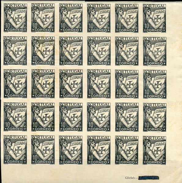 0155.jpg -     Lote:    155      Colecção "Os Lusíadas"             Descrição:         1931 &mdash; Lusíadas. 10C. Bloco de 30 provas não denteadas, em preto, com a impressão no canto inferior direito "Clichés &mdash; Eduardo Sá", propositadamente encoberta a tinta preta. Cor não aprovada para esta taxa.        PRV       Valor Base:     &euro; 30,00     Valor Venda:     Retirado     