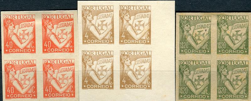 0164.jpg -     Lote:    164      Colecção "Os Lusíadas"             Descrição:         1931 &mdash; Lusíadas. Lote composto por 3 quadras de provas não denteadas das taxas de 4c, 40c e 1$20, impressas sobre papeis diferenciados. Cores aprovadas (castanha, laranja e verde).        PRV       Valor Base:     &euro; 12,00     Valor Venda:     Retirado     