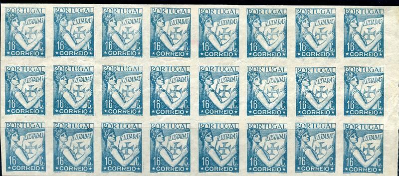 0168.jpg -     Lote:    168      Colecção "Os Lusíadas"             Descrição:         1931 &mdash; Lusíadas. Bloco de 24 provas não denteadas, da taxa de 16C, impressa a azul sobre papel branco muito fino. Cores e taxas aprovadas e papel não aprovado. Inscrição marginal com o nome do tipógrafo propositadamente encoberta a tinta preta.        PRV       Valor Base:     &euro; 25,00     Valor Venda:     Retirado     