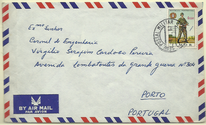 0774.jpg -     Lote:    774      Correio Militar e Censuras      Guerra Colonial       Descrição:         1961 &mdash; Guerra Colonial. Timor. Sobrescrito circulado da EPM5 (04.09.67) para o Porto com selo de 4$50 emissão Uniformes do Exército CE346. Carimbo batido a preto "SERV. POSTAL MILITAR / EPM5".        Carta       Valor Base:     &euro; 10,00     Valor Venda:     &euro; 10,00     
