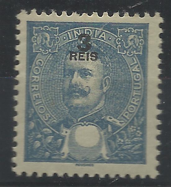 0856.jpg -     Lote:    856            Índia       Descrição:         1903 &mdash; D. Carlos I tipo Mouchon. CE189, 3 reis azul. Selo com a impressão da taxa muito deslocada.        **       Valor Base:     &euro; 15,00     Valor Venda:     &euro; 20,00     