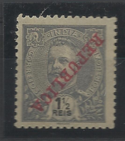 0866.jpg -     Lote:    866            Índia       Descrição:         1911 &mdash; D. Carlos I Tipo Mouchon, com sobrecarga REPUBLICA da Casa da Moeda. CE201, 1 &frac12; reis ardósia. Selo com a sobrecarga invertida.        **       Valor Base:     &euro; 12,00     Valor Venda:     &euro; 24,00     