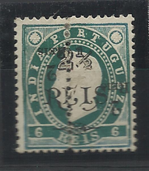 0890.jpg -     Lote:    890            Índia       Descrição:         1911/13 &mdash; D. Luís I com sobretaxa e perfurados "a meio", sobre selos com sobrecarga, da emissão de 1902. CE223, 2 reis s/ 2 &frac12; reis s/ 6 reis verde. Sobrecarga A. Selo completo com a sobretaxa final invertida.        *       Valor Base:     &euro; 15,00     Valor Venda:     &euro; 36,00     