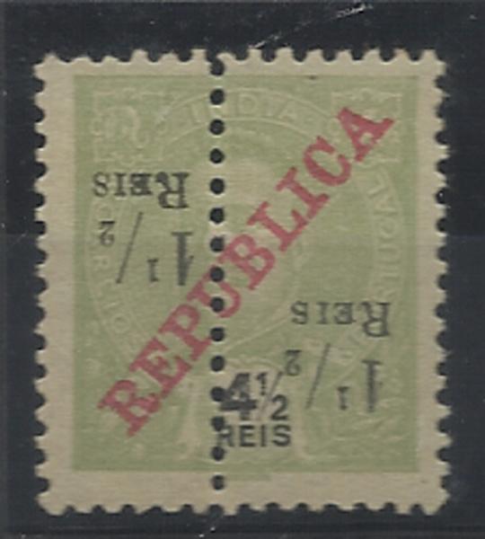 0918.jpg -     Lote:    918            Índia       Descrição:         1911/13 &mdash; D. Carlos I com sobretaxa e perfurados "a meio", sobre selos com sobrecarga REPUBLICA da Casa da Moeda. CE243, 1 &frac12; reis s/ 4 &frac12; reis verde amarelo, sobrecarga A tipo 1. Selo completo com a sobretaxa invertida.        **       Valor Base:     &euro; 12,00     Valor Venda:     &euro; 24,00     