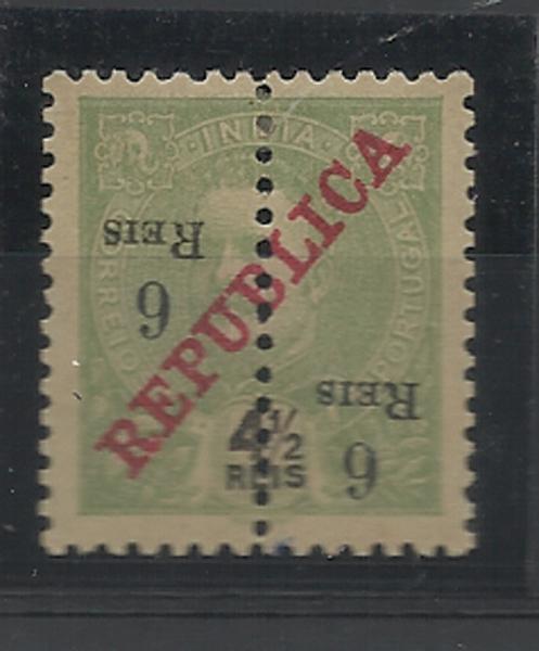 0922.jpg -     Lote:    922            Índia       Descrição:         1911/13 &mdash; D. Carlos I com sobretaxa e perfurados "a meio", sobre selos com sobrecarga REPUBLICA da Casa da Moeda. Não catalogado, 6 reis s/ 4 &frac12; reis verde amarelo, sobrecarga A. Selo completo com a sobretaxa invertida.        *       Valor Base:     &euro; 15,00     Valor Venda:     &euro; 38,00     
