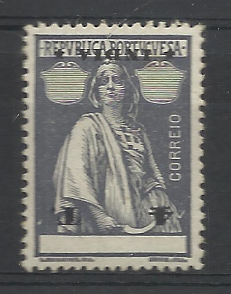 0937.jpg -     Lote:    937            Índia       Descrição:         1914 &mdash; Ceres. CE267, 4T ardósia, papel porcelana, denteado 15x14. Selo com a impressão da taxa e legenda invertida. MB.        **       Valor Base:     &euro; 10,00     Valor Venda:     &euro; 18,00     