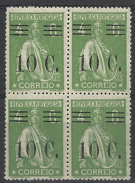 1105.jpg -     Lote:    1105            Portugal       Descrição:         1928/29 &mdash; Ceres, com sobretaxa. CE456, 10C s/ 4C verde. Quadra em denteado 15x14, com goma original, um dos selos com sinal de charneira e os restantes MNH. Valor de catálogo &euro; 912,00.        ***/**       Valor Base:     &euro; 200,00     Valor Venda:     &euro; 200,00     