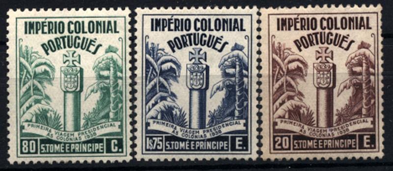 1491.jpg -     Lote:    1491            S. Tomé e Príncipe       Descrição:         1938 &mdash; Primeira Viagem Presidencial. CE316/318. Série completa. Selos regomados.        RG***       Valor Base:     &euro; 15,00     Valor Venda:     &euro; 18,00     